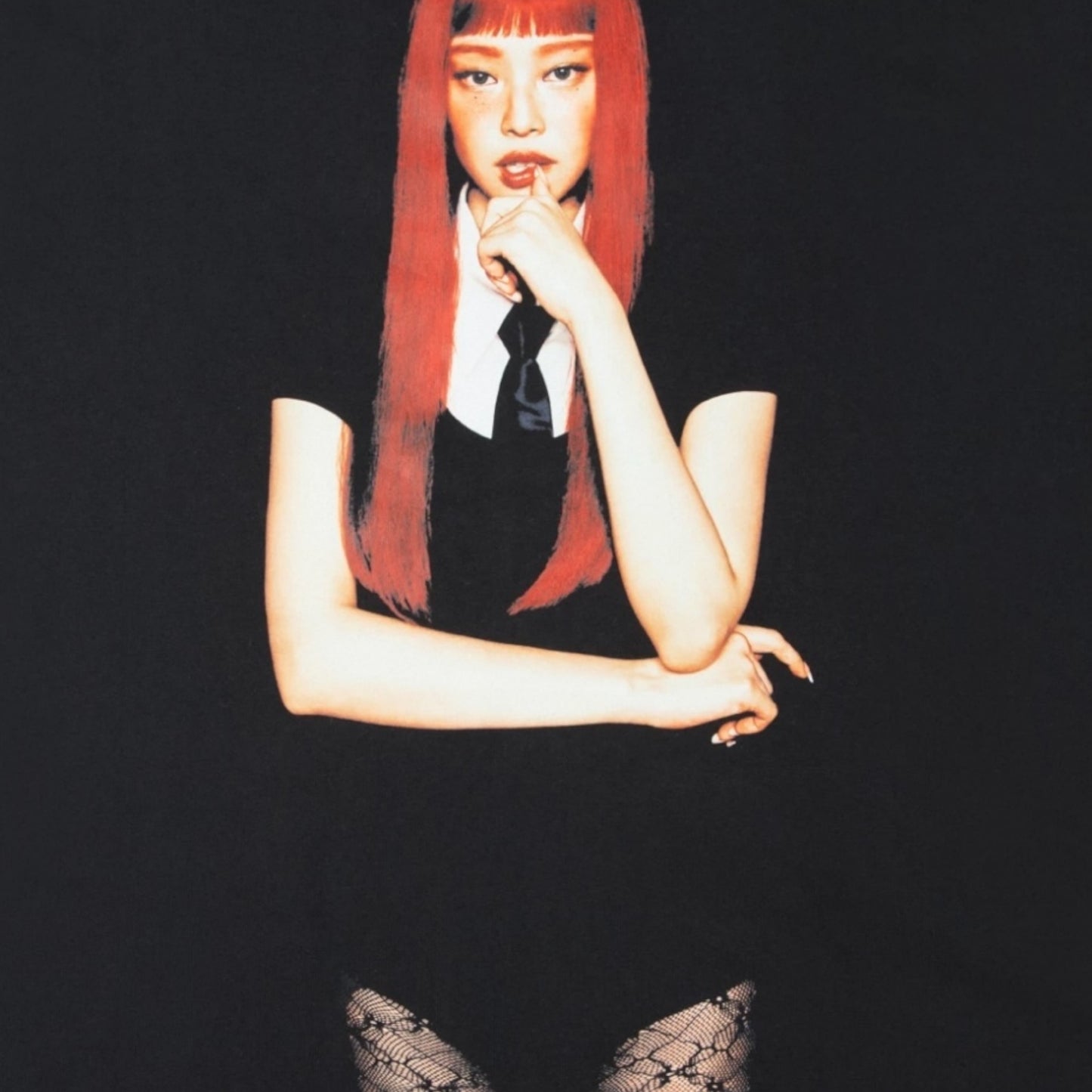 Jennie官方周邊Ruby CuriosityT恤