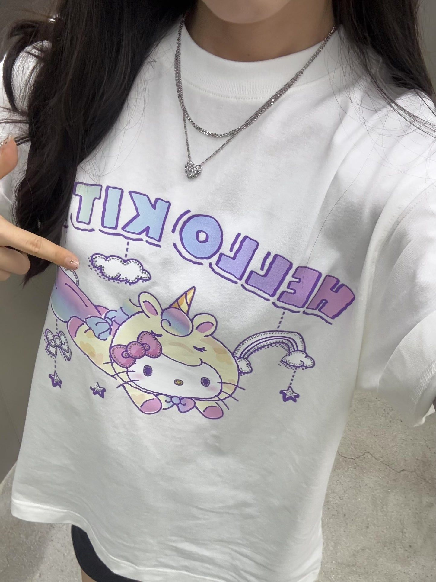 HELLO KITTY × WHOOSIS 獨角獸水鑽Tee