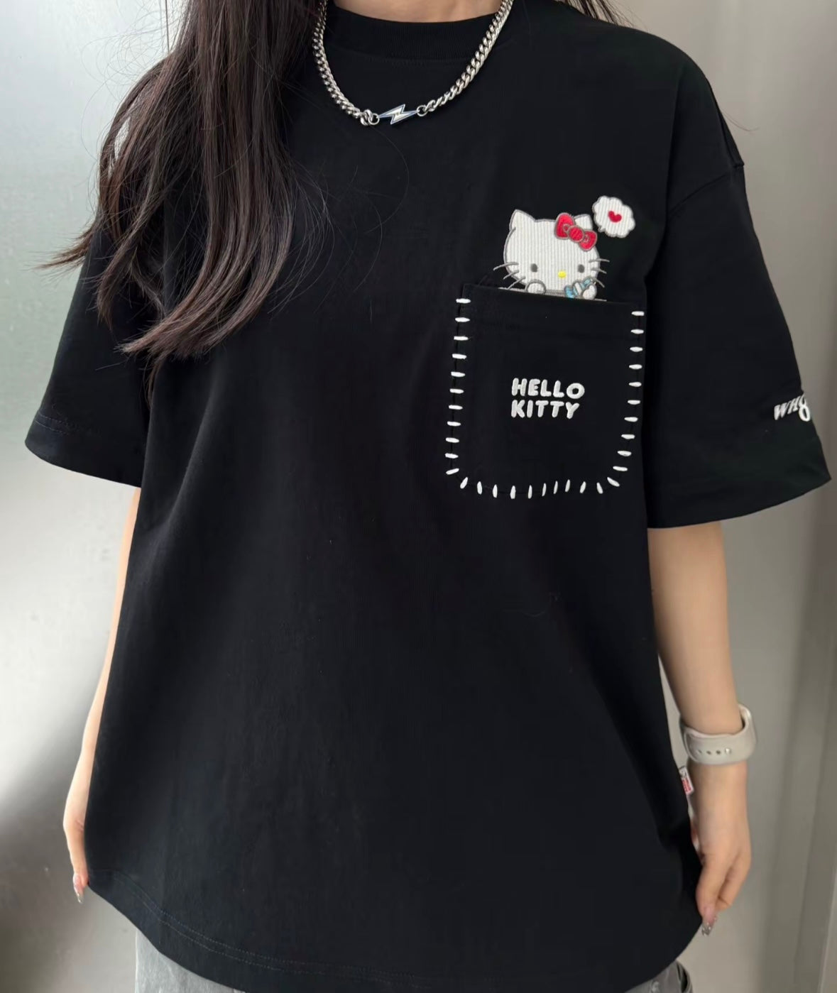 Hello Kitty 立體刺繡口袋Tee