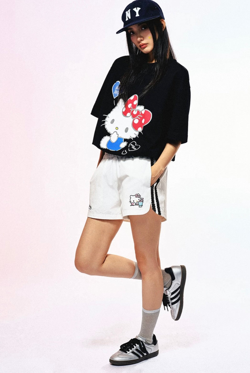 Hello Kitty 大蝴蝶大圖短Tee