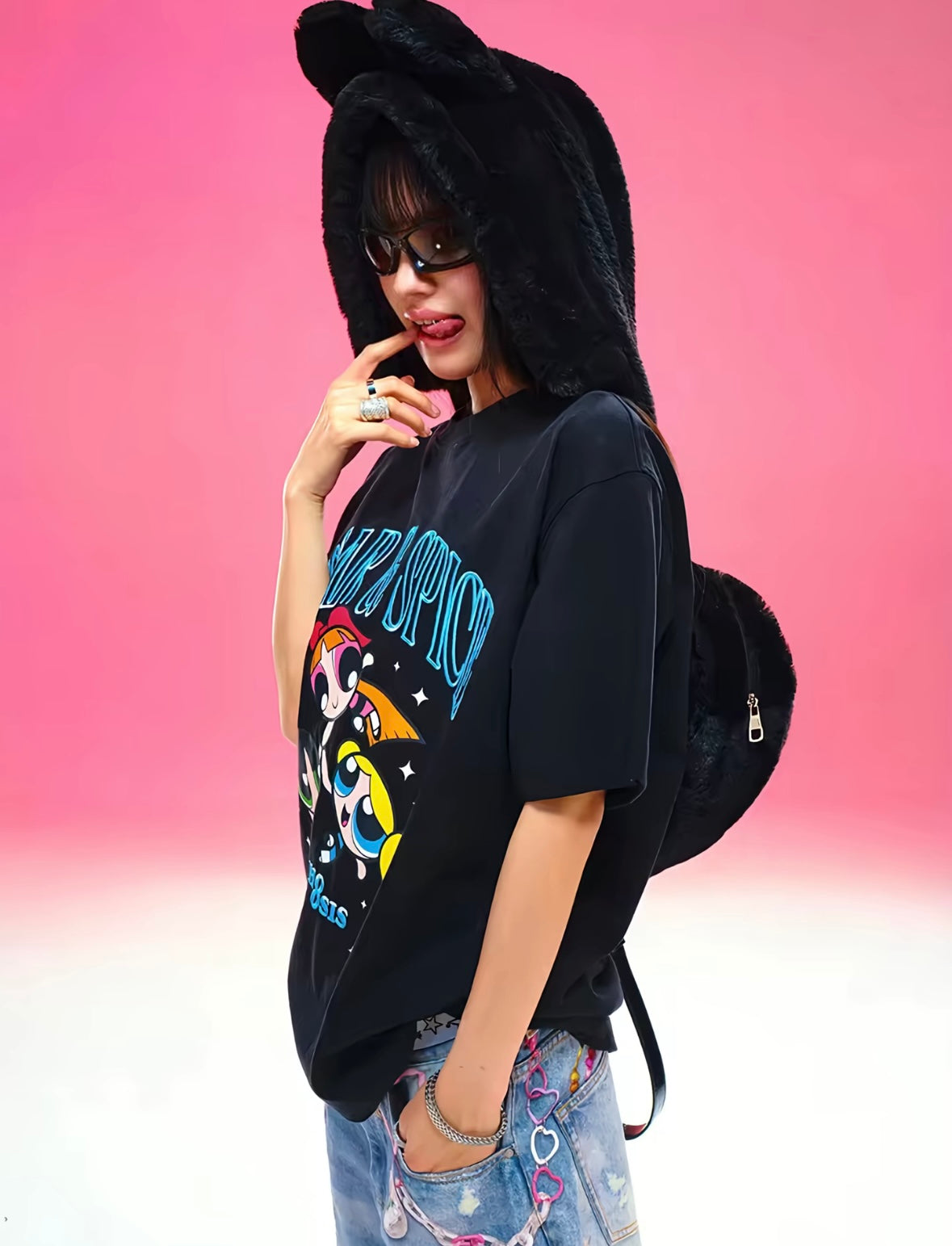 飛天小女警 × WHOOSIS 聯名
絨毛連帽立體愛心背包