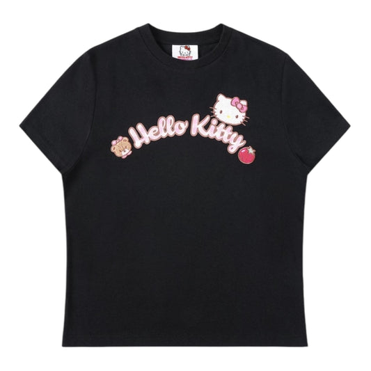 HELLO KITTY × WHOOSIS 弧形Logo貼布Tee